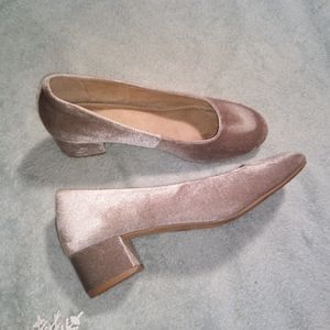 Women's blocked heels